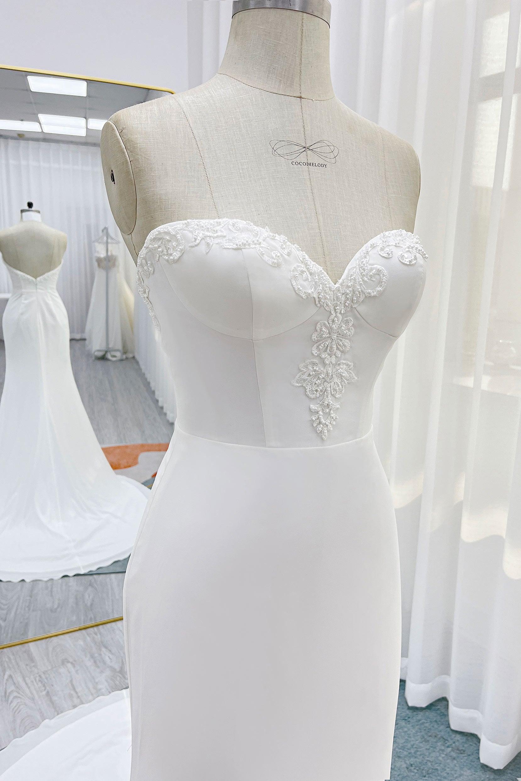 Trumpet-Mermaid Court Train Chiffon Wedding Dress CW3267 - COCOMELODY