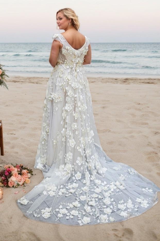 A-Line Sweep-Brush Train Lace Tulle Wedding Dress CW3492 - COCOMELODY
