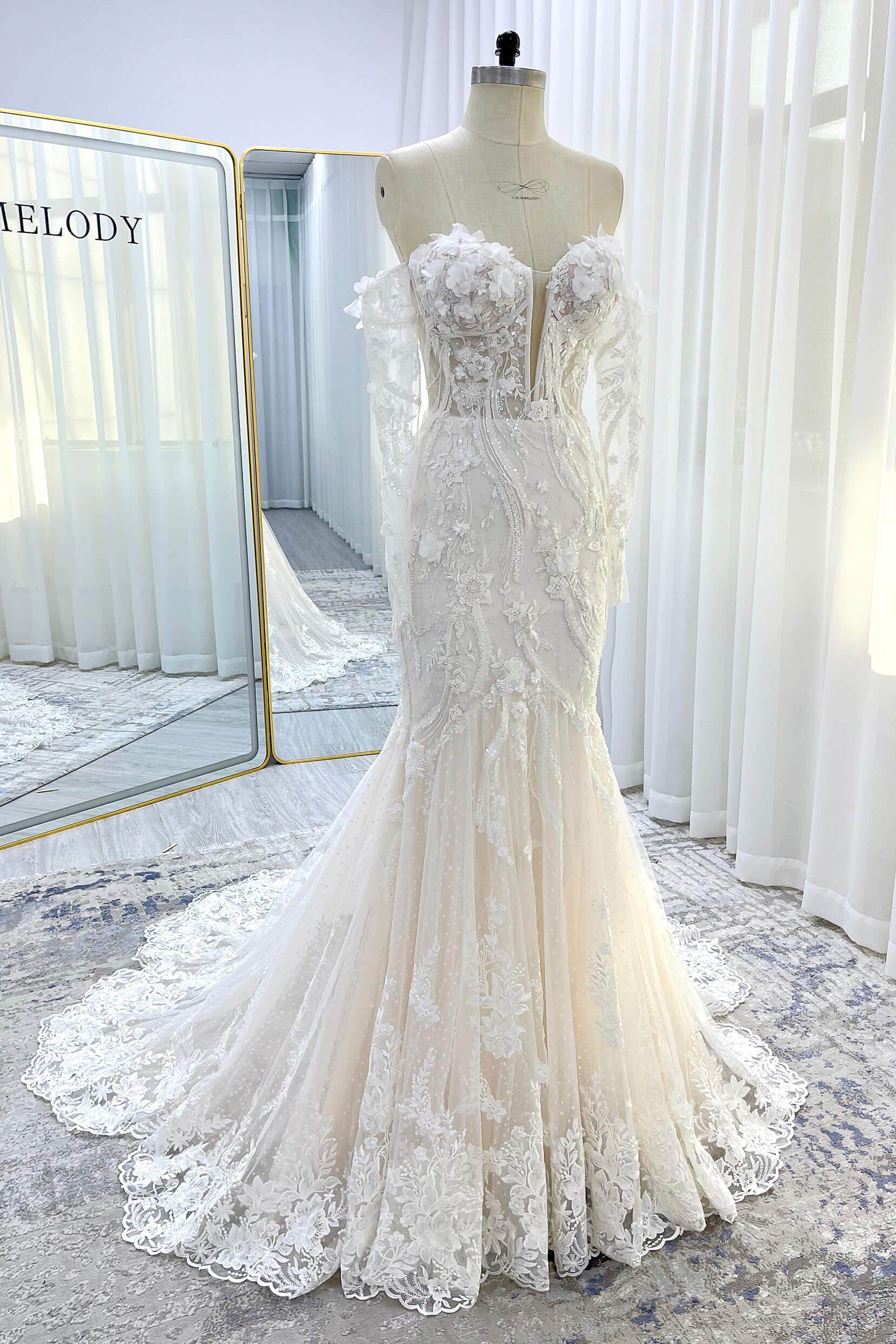 Trumpet-Mermaid Court Train Lace Tulle Wedding Dress CW3536 - COCOMELODY