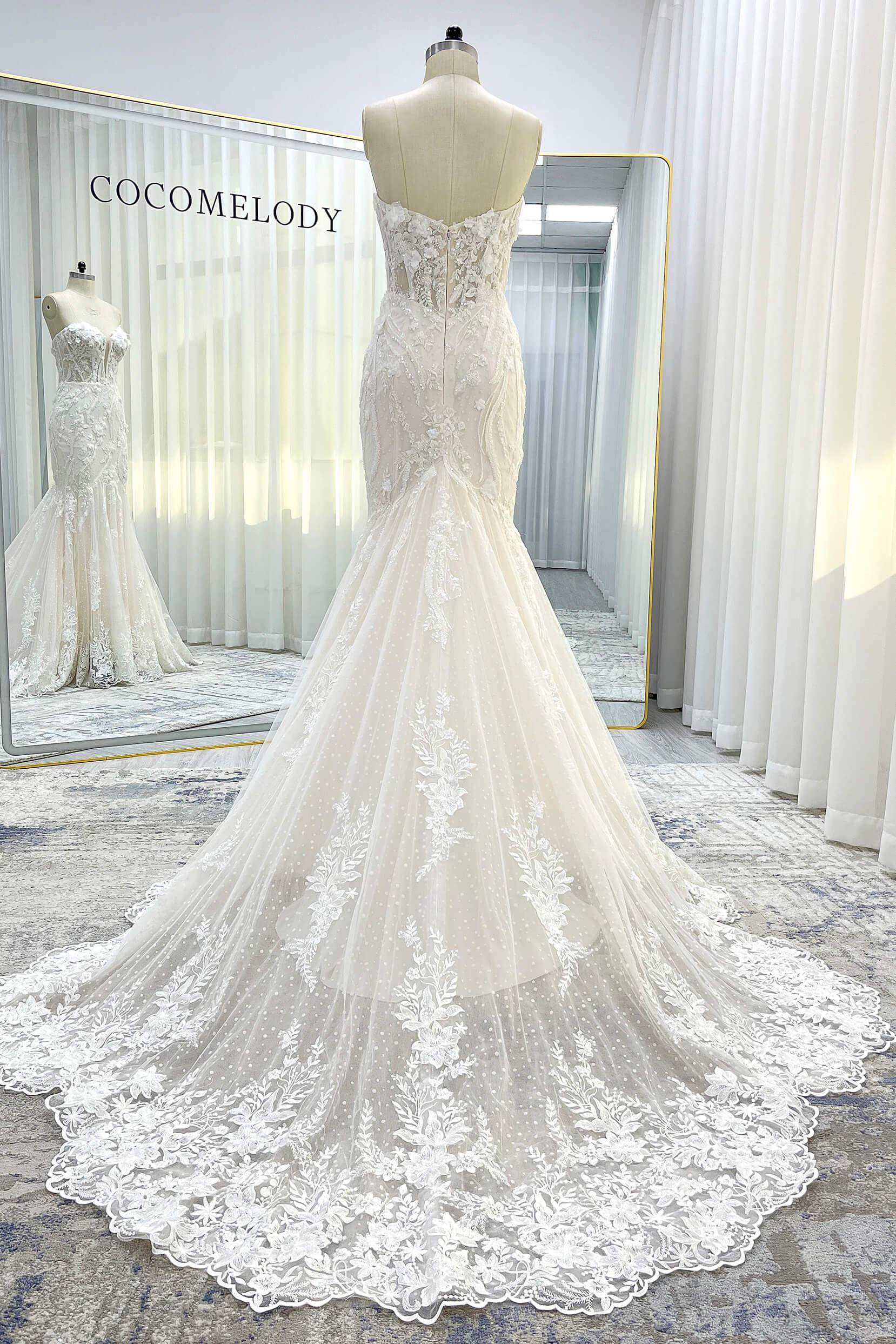 Trumpet-Mermaid Court Train Lace Tulle Wedding Dress CW3536 - COCOMELODY