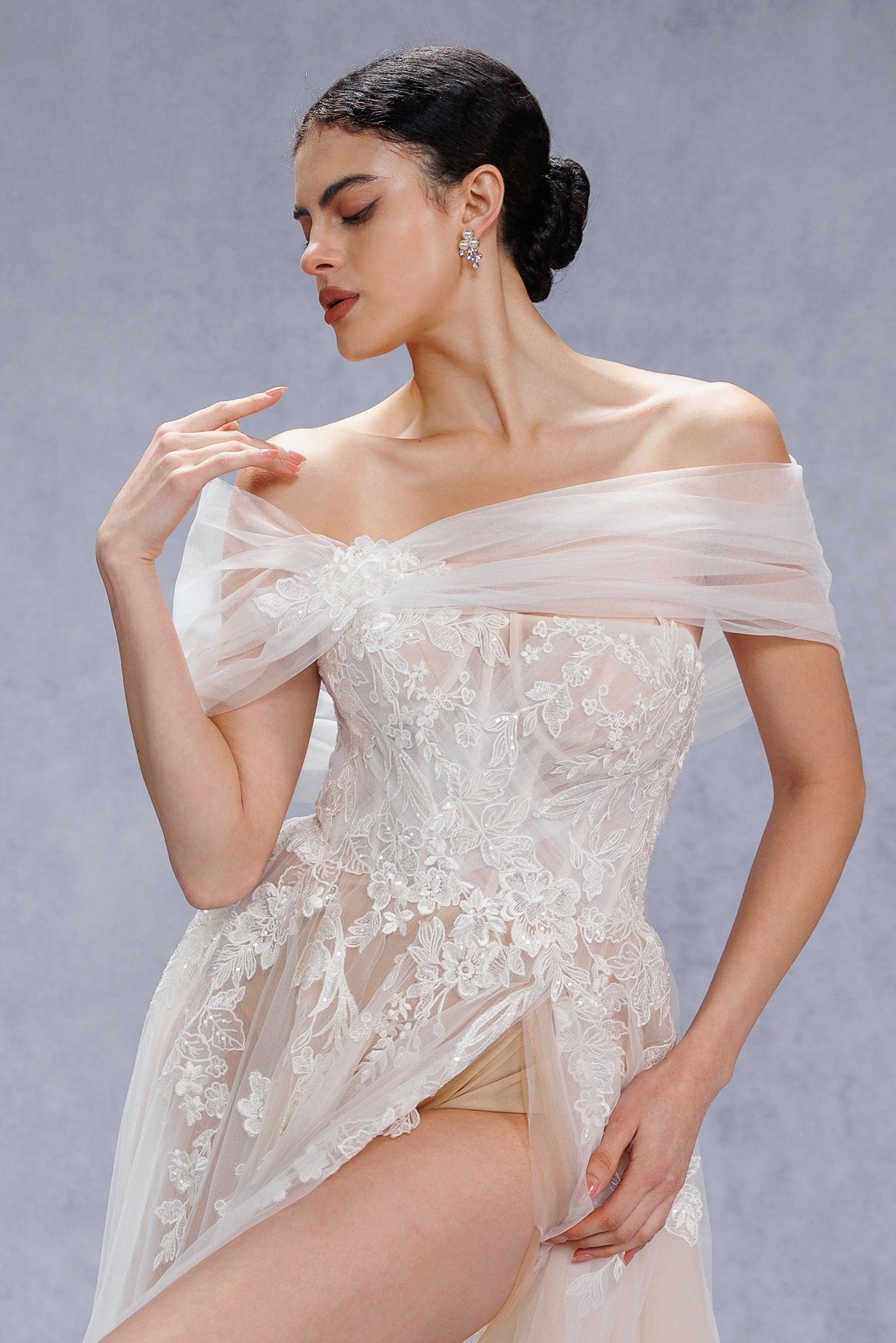 A-Line Court Train Lace Tulle Wedding Dress CW3542 - COCOMELODY