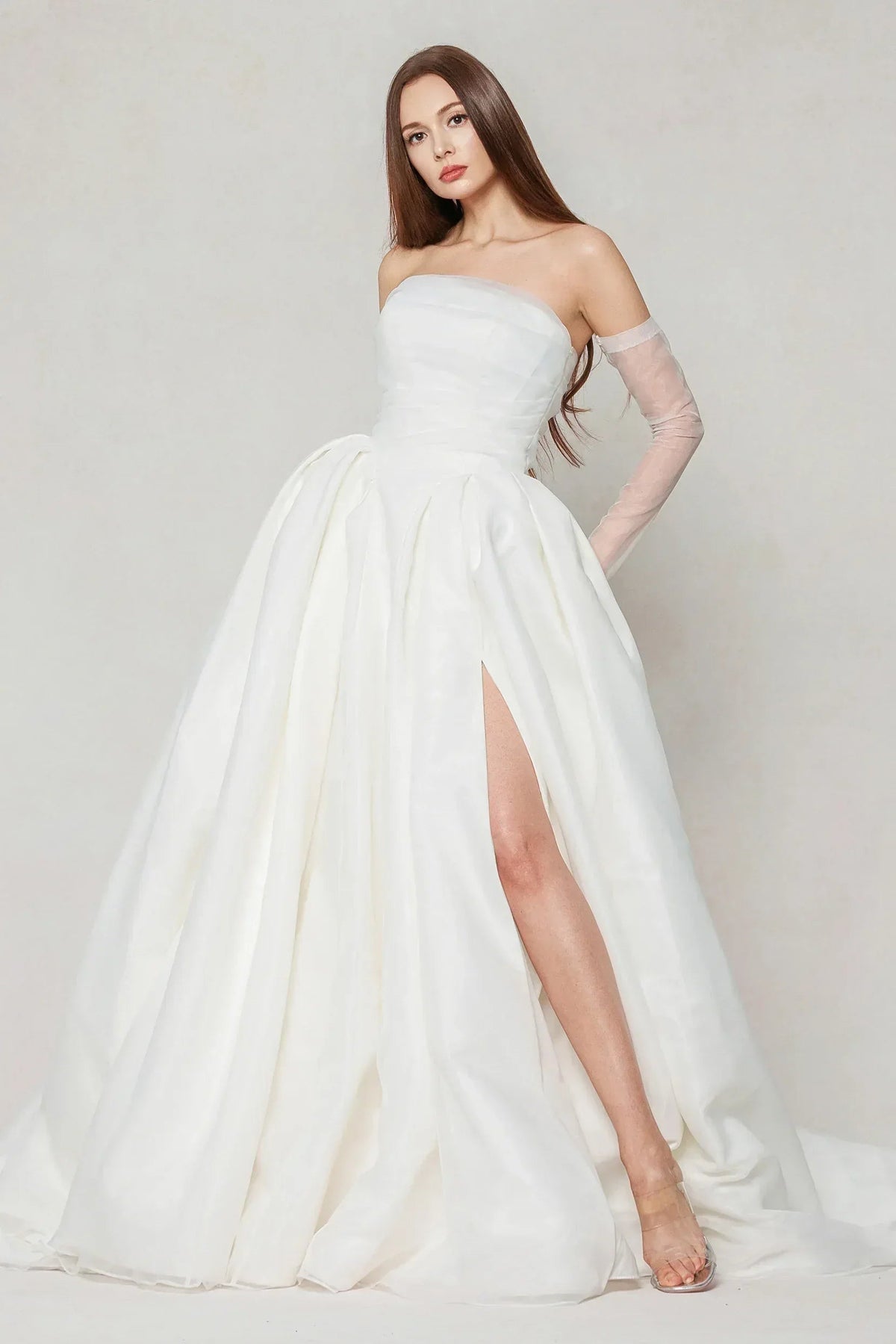 Ball Gown Chapel Train Organza Wedding Dress CW3591 - COCOMELODY