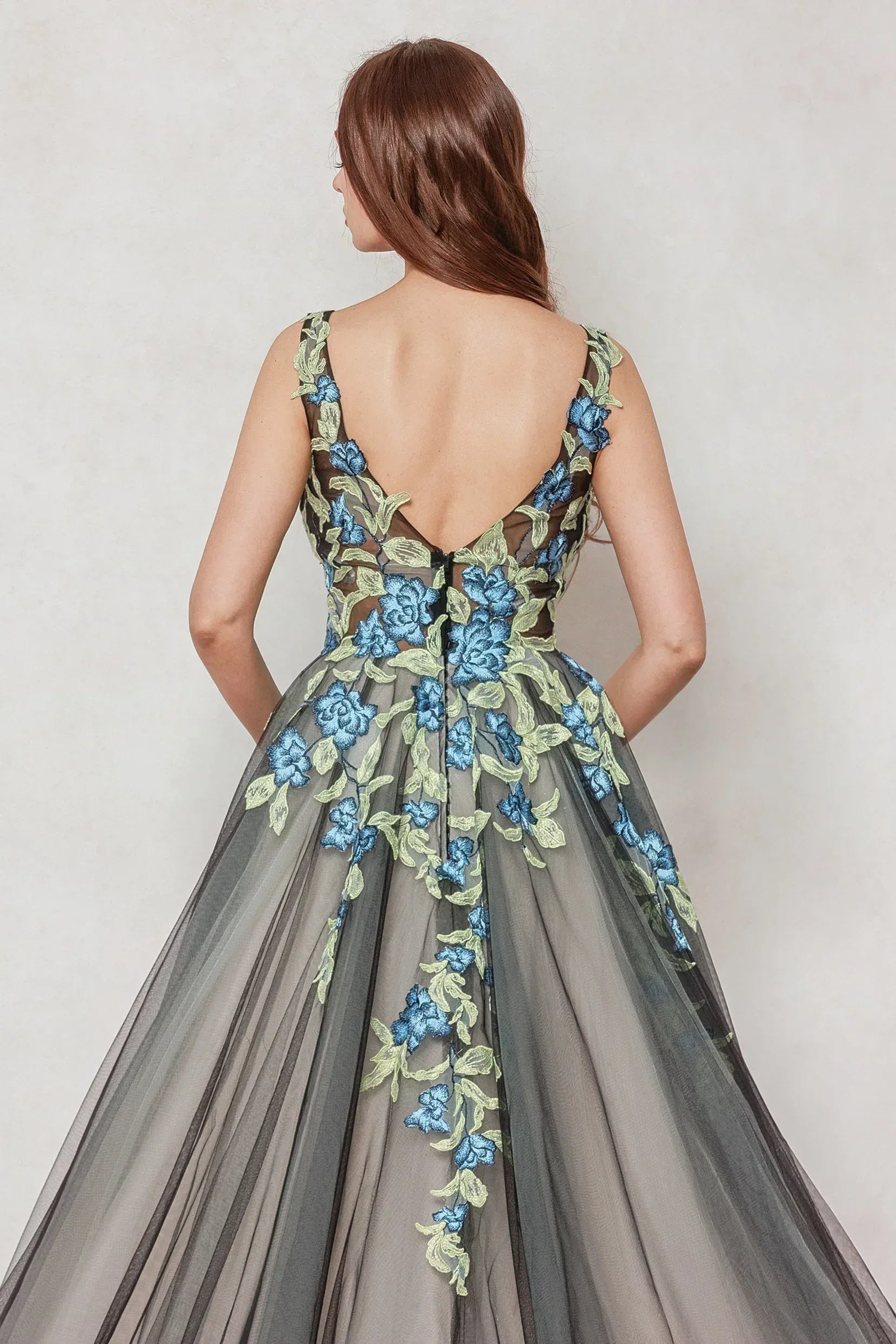 A-Line Sweep-Brush Train Tulle Wedding Dress CW3611 - COCOMELODY