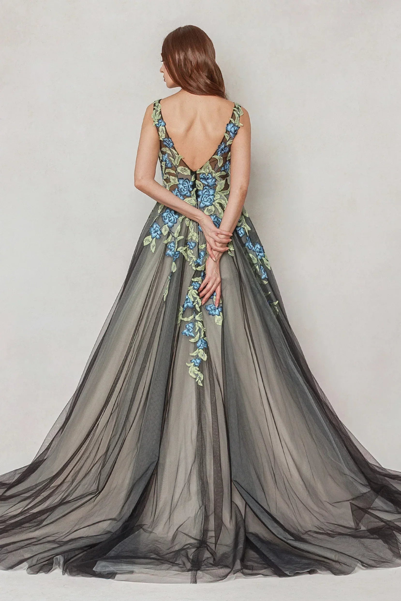 A-Line Sweep-Brush Train Tulle Wedding Dress CW3611 - COCOMELODY