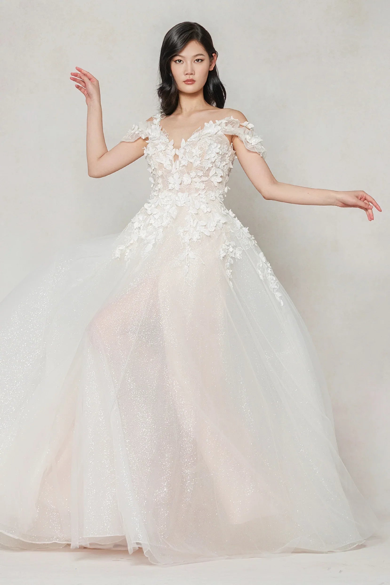A-Line Sweep-Brush Train Tulle Wedding Dress CW3630 - COCOMELODY