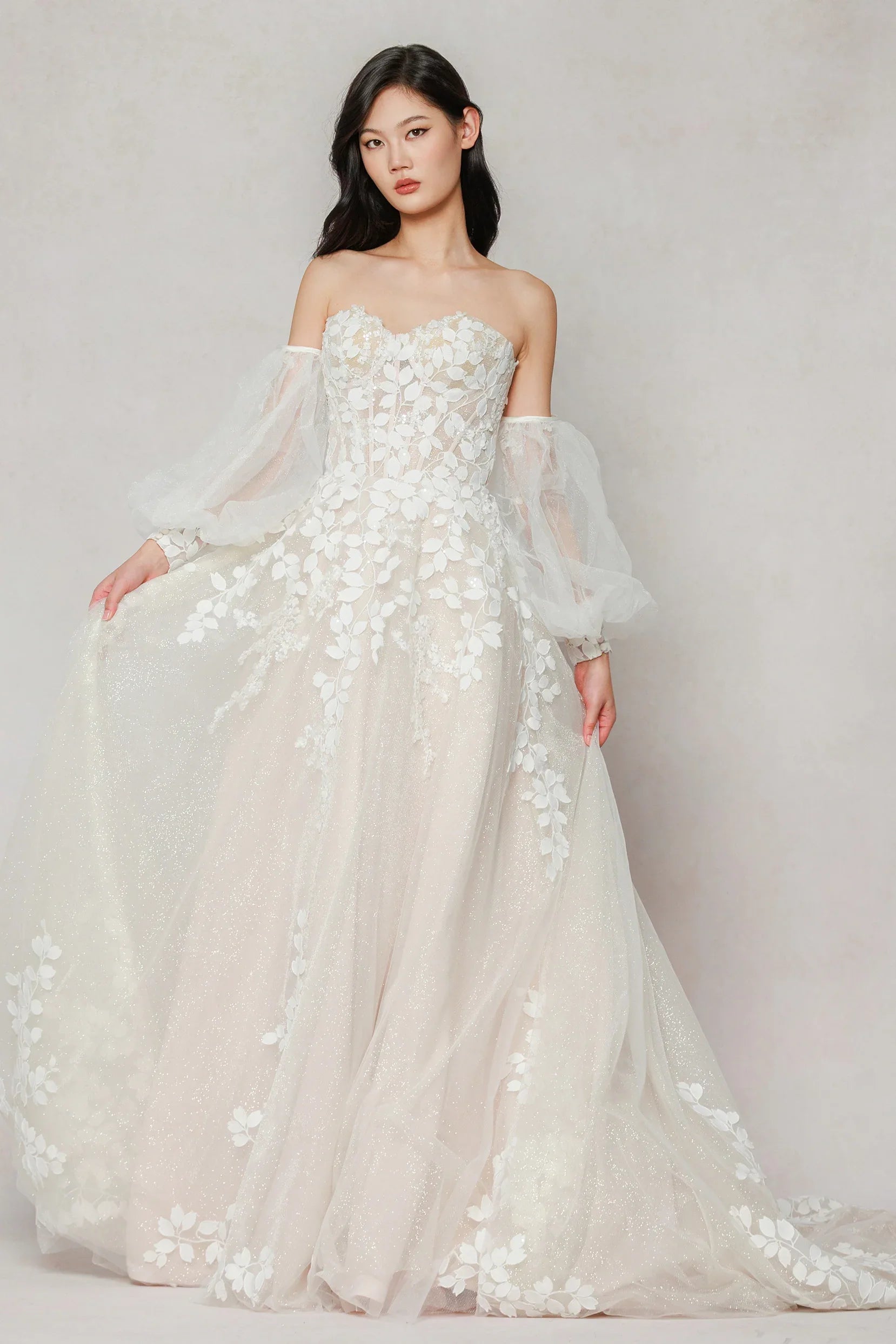A-Line Sweep-Brush Train Tulle Wedding Dress CW3631 - COCOMELODY