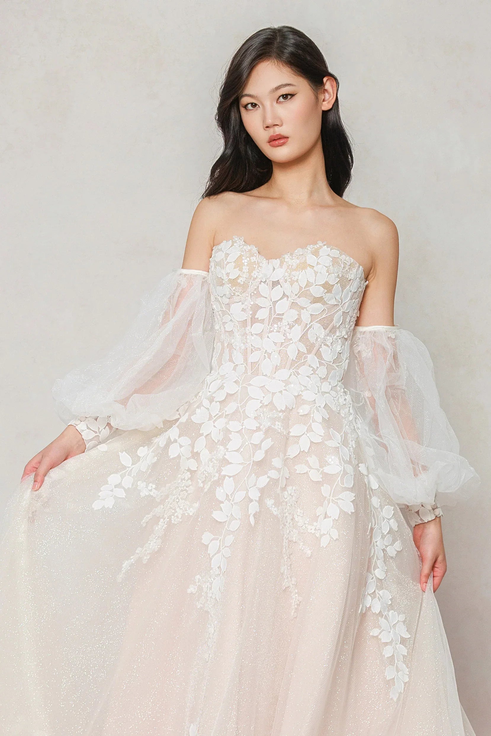 A-Line Sweep-Brush Train Tulle Wedding Dress CW3631 - COCOMELODY