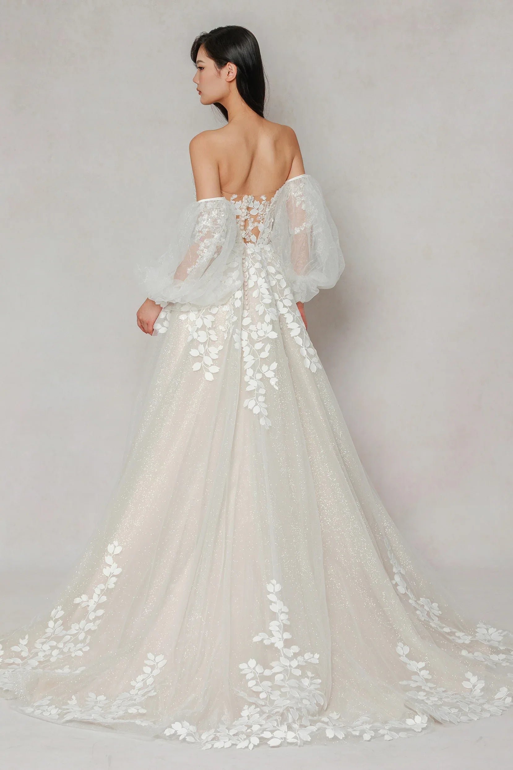 A-Line Sweep-Brush Train Tulle Wedding Dress CW3631 - COCOMELODY