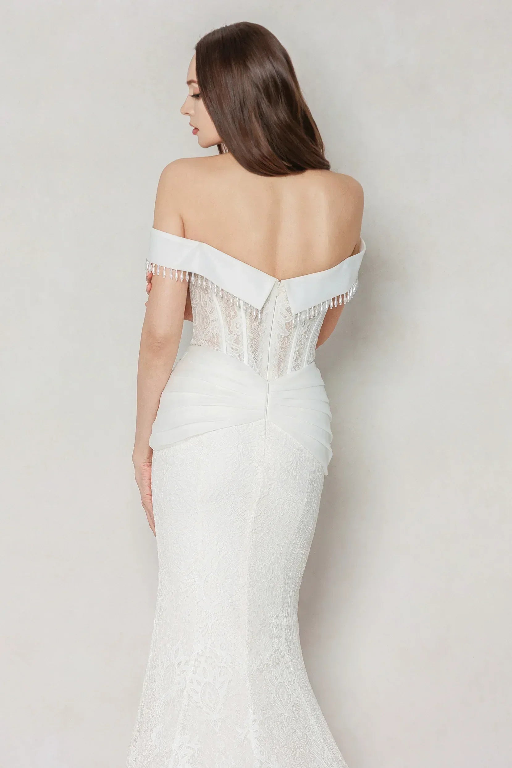 Trumpet-Mermaid Court Train Lace Wedding Dress CW3637 - COCOMELODY