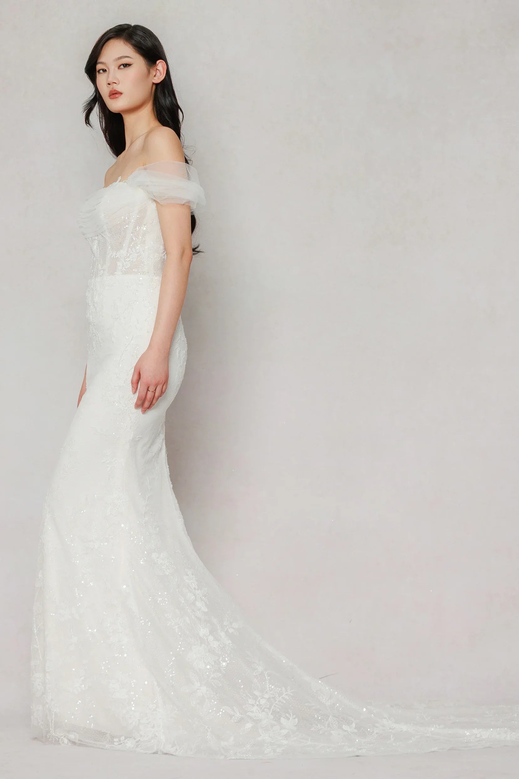 Trumpet-Mermaid Court Train Tulle Wedding Dress CW3642 - COCOMELODY
