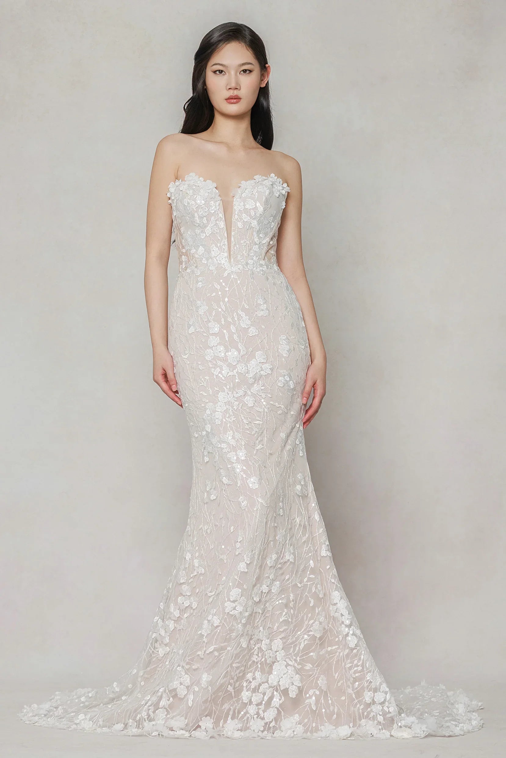 Trumpet-Mermaid Court Train Lace Wedding Dress CW3643 - COCOMELODY