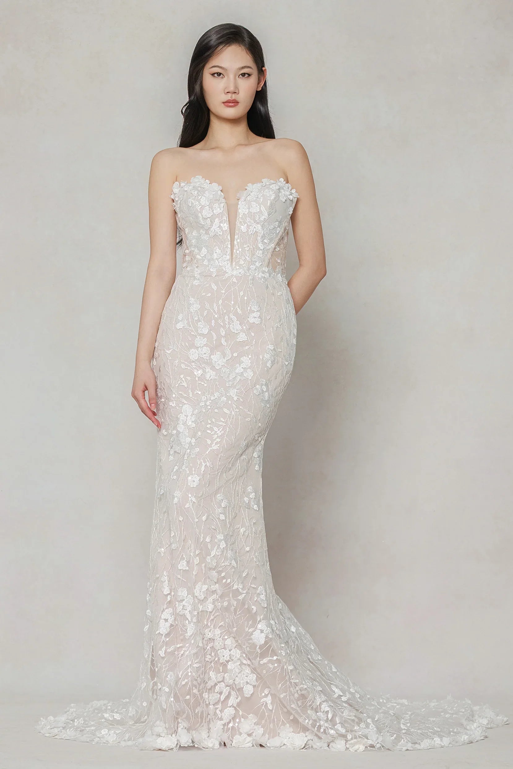 Trumpet-Mermaid Court Train Lace Wedding Dress CW3643 - COCOMELODY