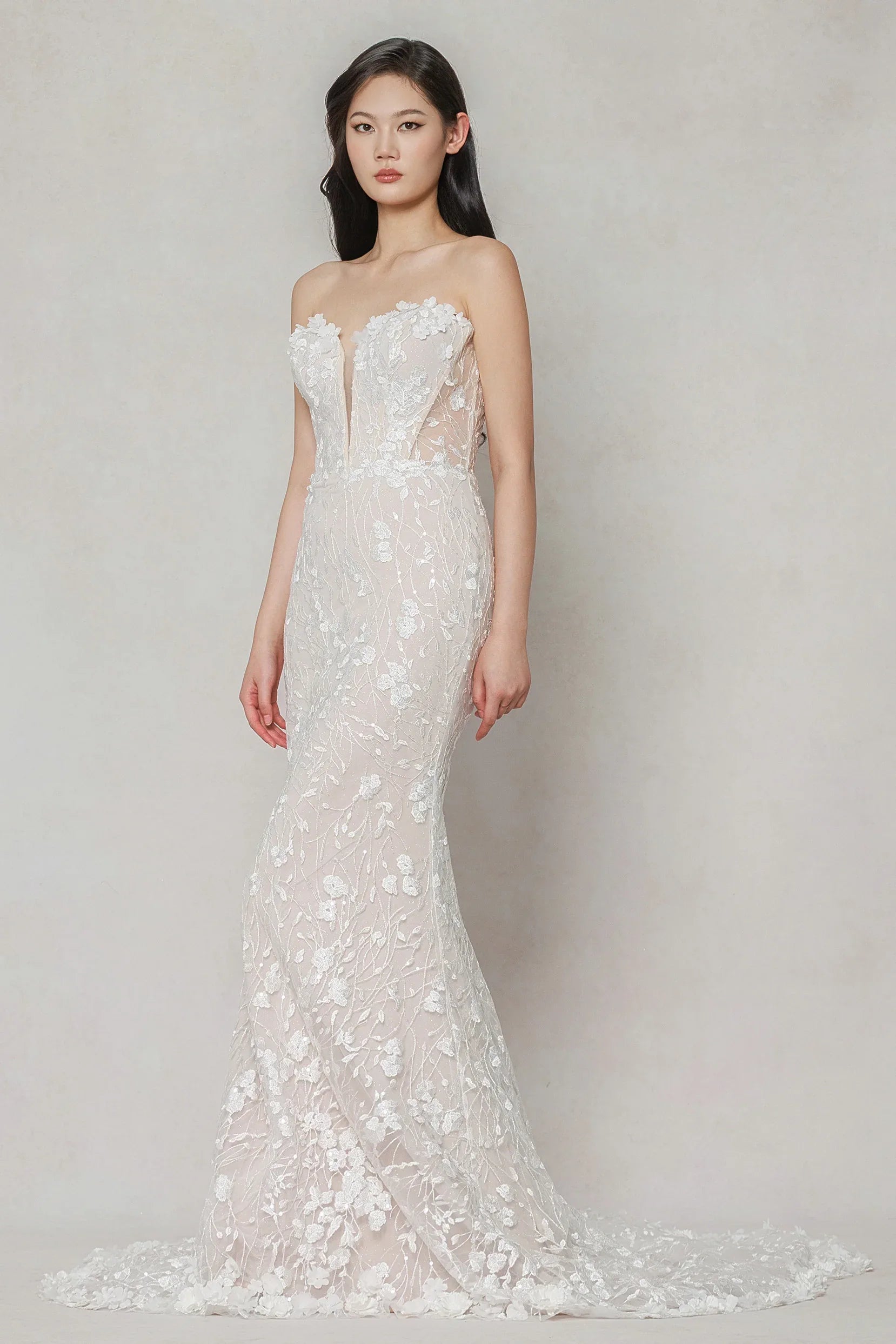 Trumpet-Mermaid Court Train Lace Wedding Dress CW3643 - COCOMELODY