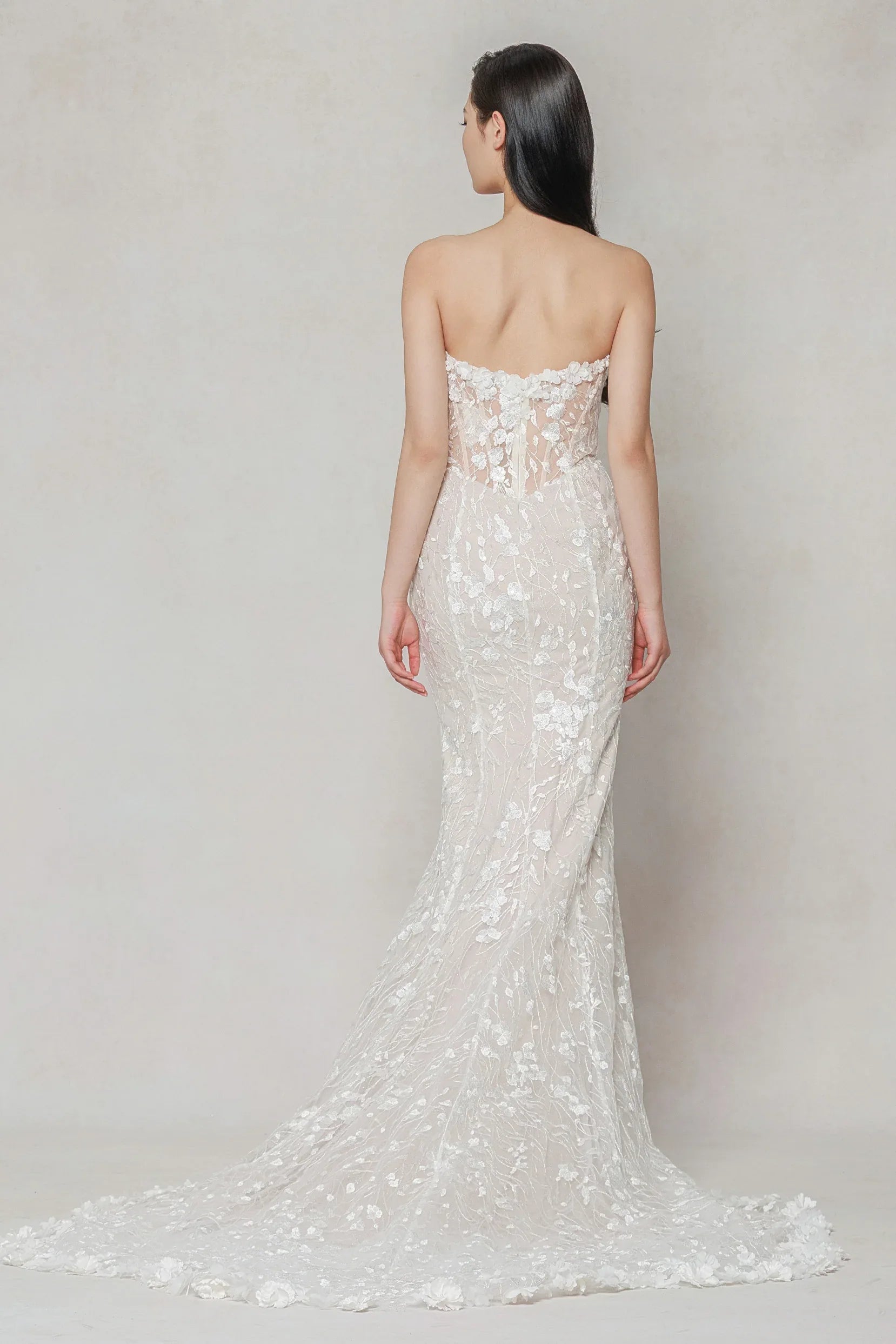 Trumpet-Mermaid Court Train Lace Wedding Dress CW3643 - COCOMELODY
