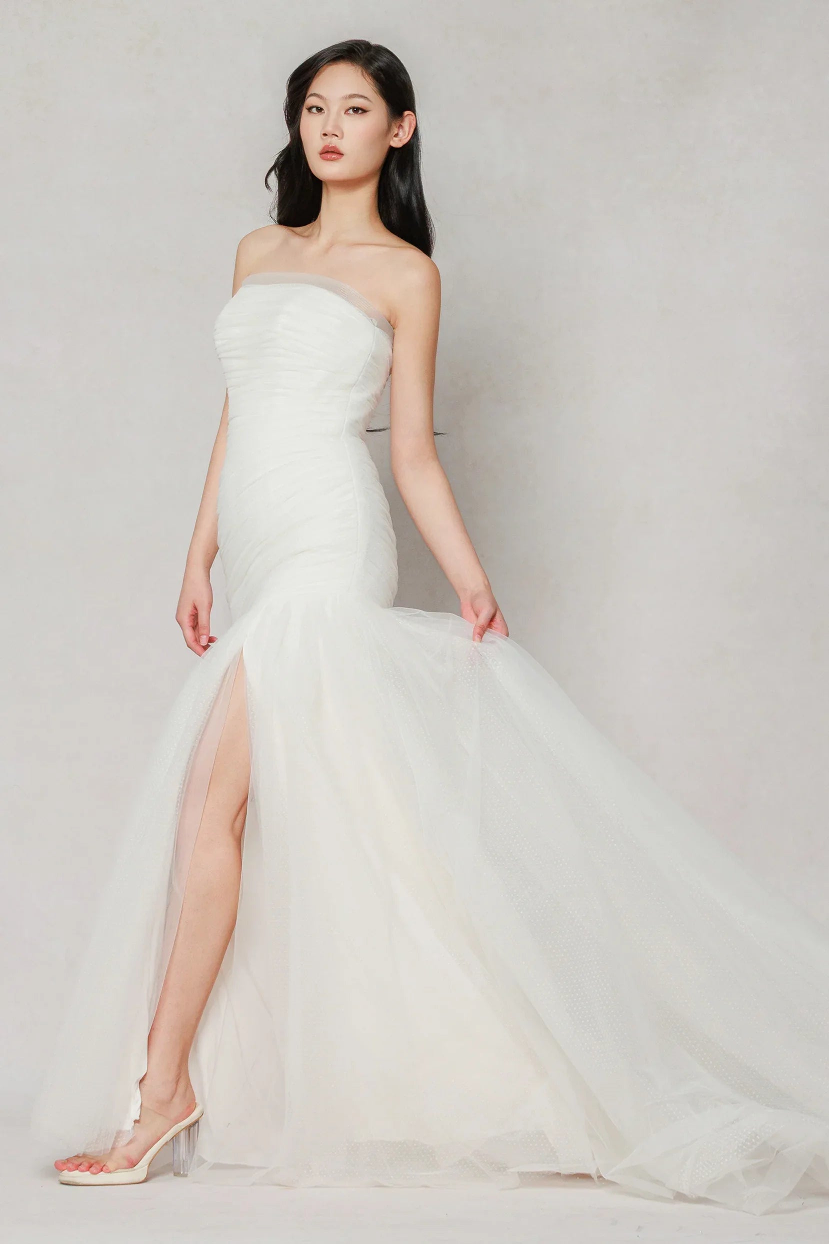 Trumpet-Mermaid Court Train Dot Tulle Wedding Dress CW3644 - COCOMELODY