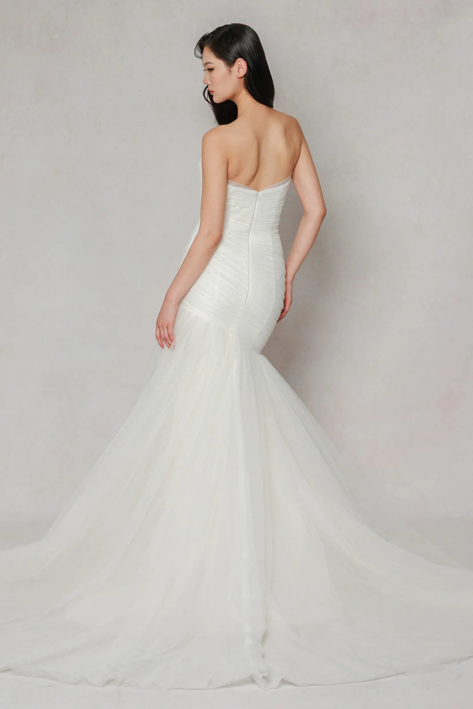 Trumpet-Mermaid Court Train Dot Tulle Wedding Dress CW3644 - COCOMELODY