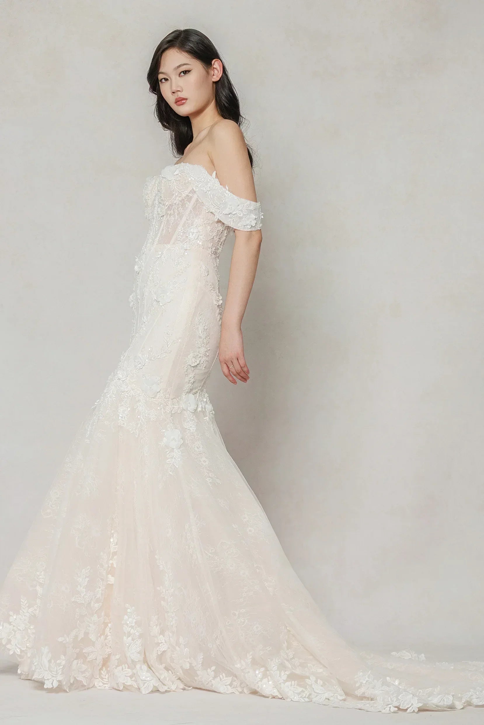 Trumpet-Mermaid Court Train Tulle Wedding Dress CW3648 - COCOMELODY