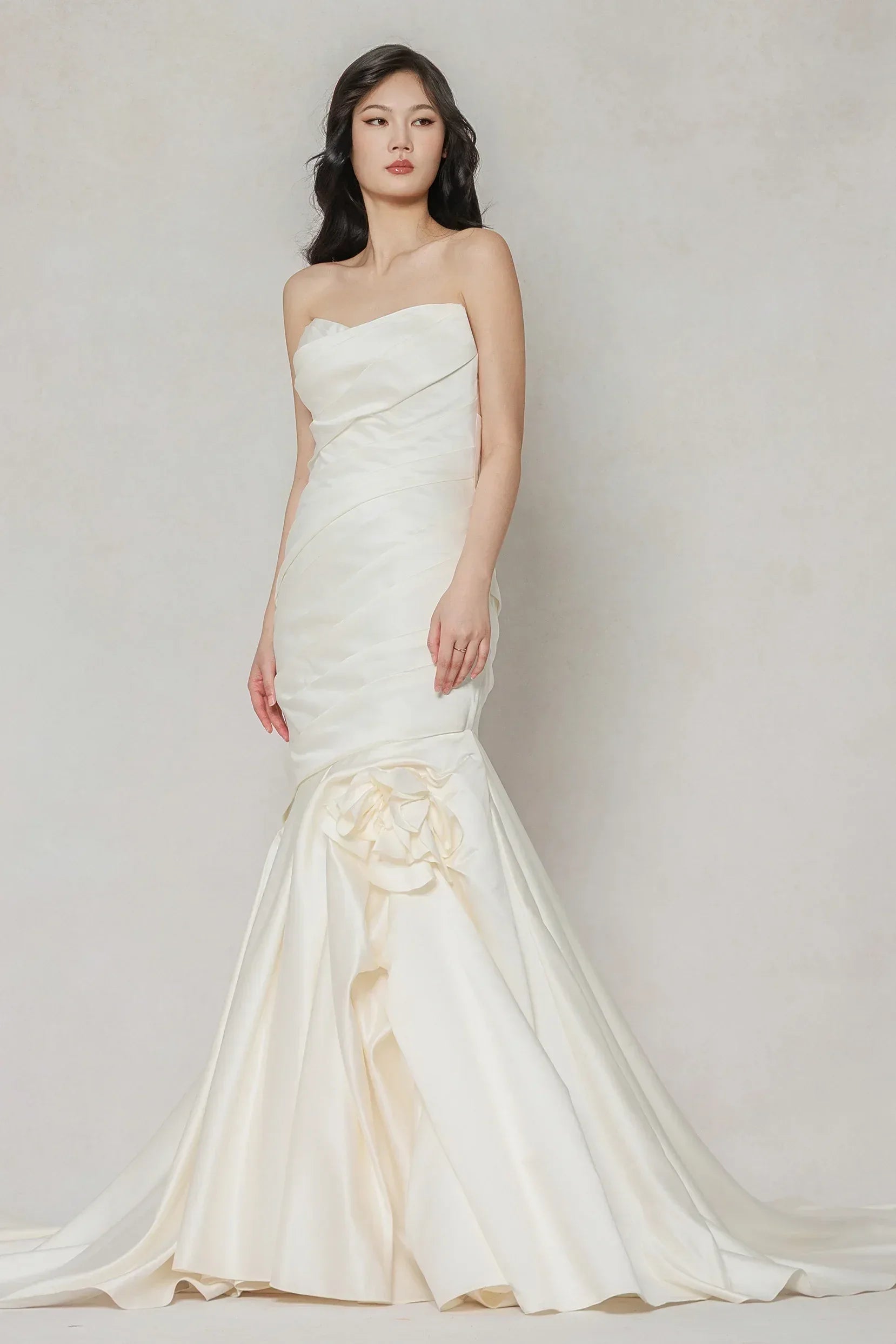 Trumpet-Mermaid Court Train Satin Wedding Dress CW3651 - COCOMELODY