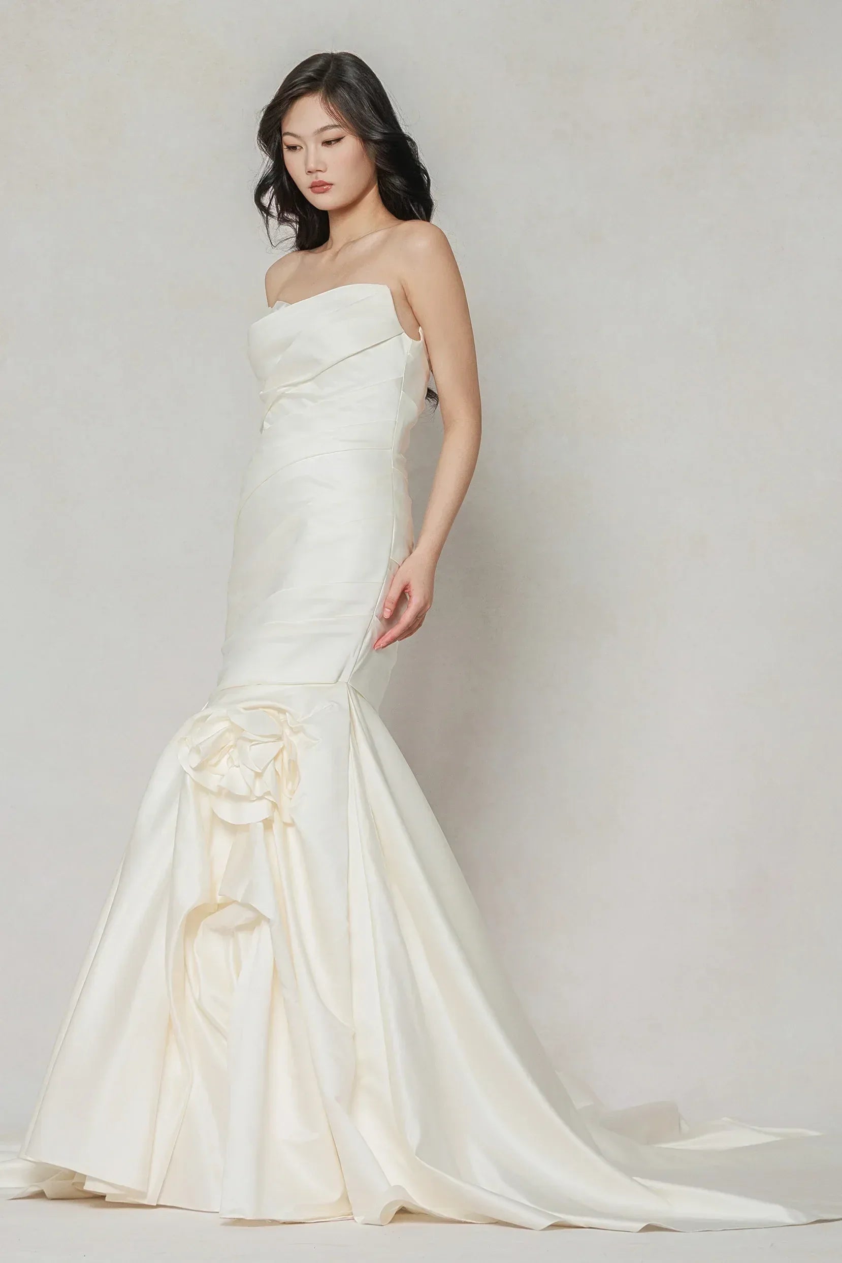 Trumpet-Mermaid Court Train Satin Wedding Dress CW3651 - COCOMELODY