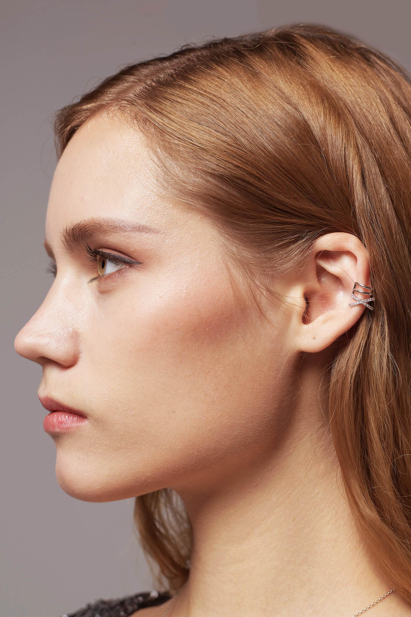 Rhodium plated Ear Cuff with Crystals CZ0242 - COCOMELODY