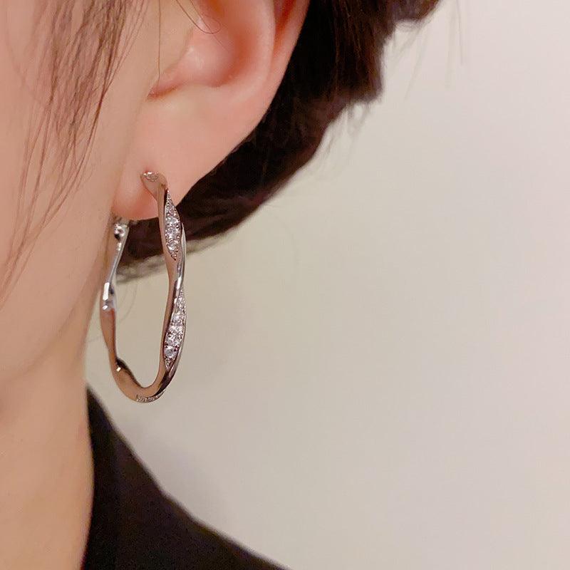 Diamond set metal hoop earrings 750500761296 - COCOMELODY