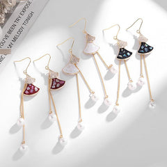 Scalloped pearl shell earrings 638241104102 - COCOMELODY