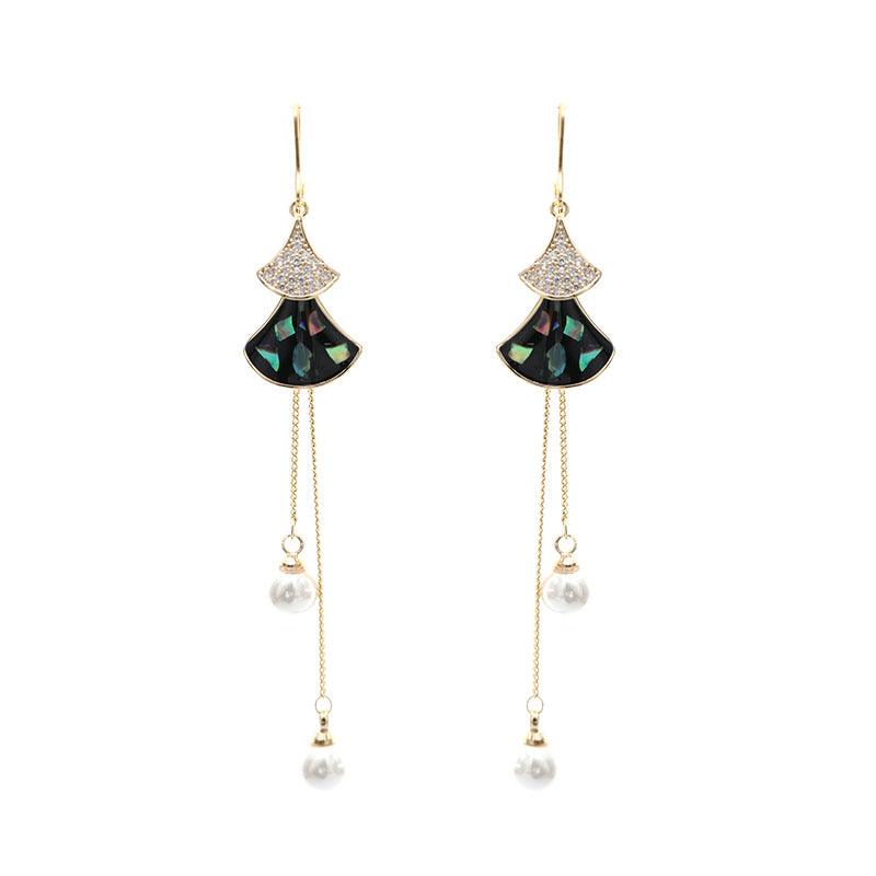 Scalloped pearl shell earrings 638241104102 - COCOMELODY