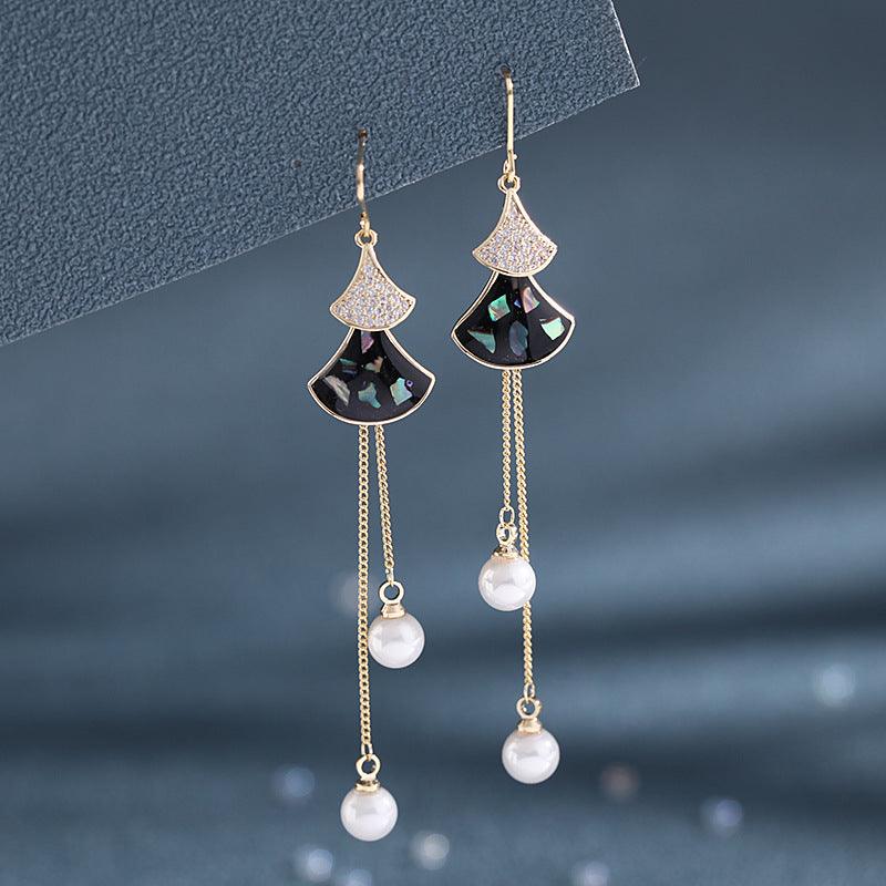 Scalloped pearl shell earrings 638241104102 - COCOMELODY