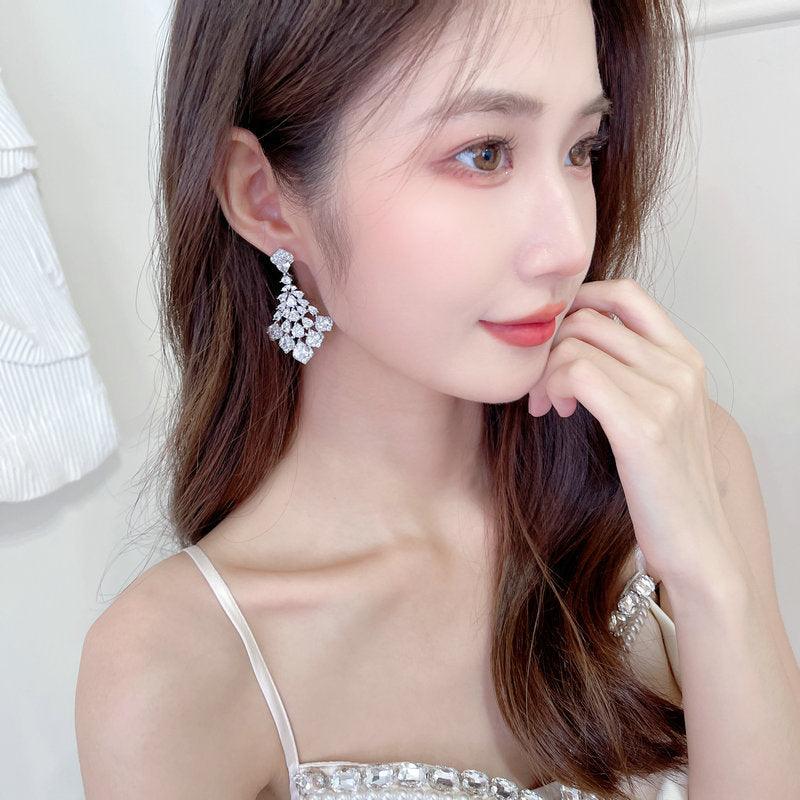 Diamond feather earrings 712913607847 - COCOMELODY