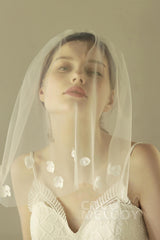 One-tier Cut Edge Tulle Shoulder Veils with Flower CV0236 - COCOMELODY