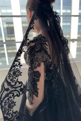 One-tier Lace Edge Tulle Cathedral Veils with Appliques CV0339 - COCOMELODY
