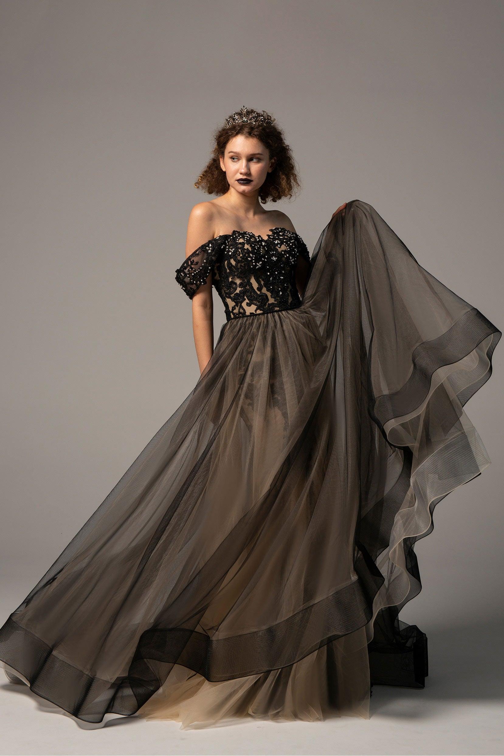 A-Line Court Train Tulle Wedding Dress CW2318 - COCOMELODY