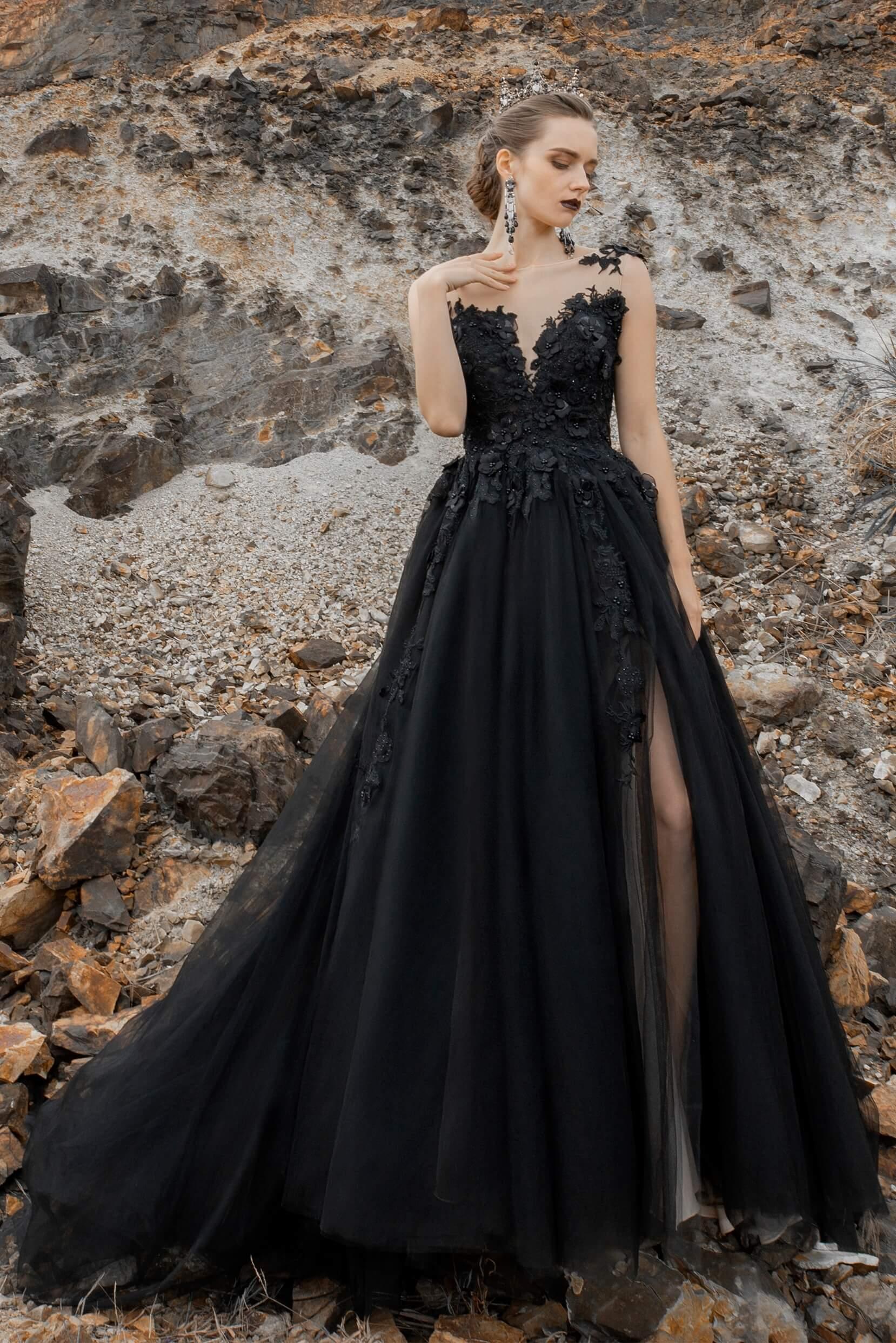 A-Line Court Train Tulle Wedding Dress CW2338 - COCOMELODY