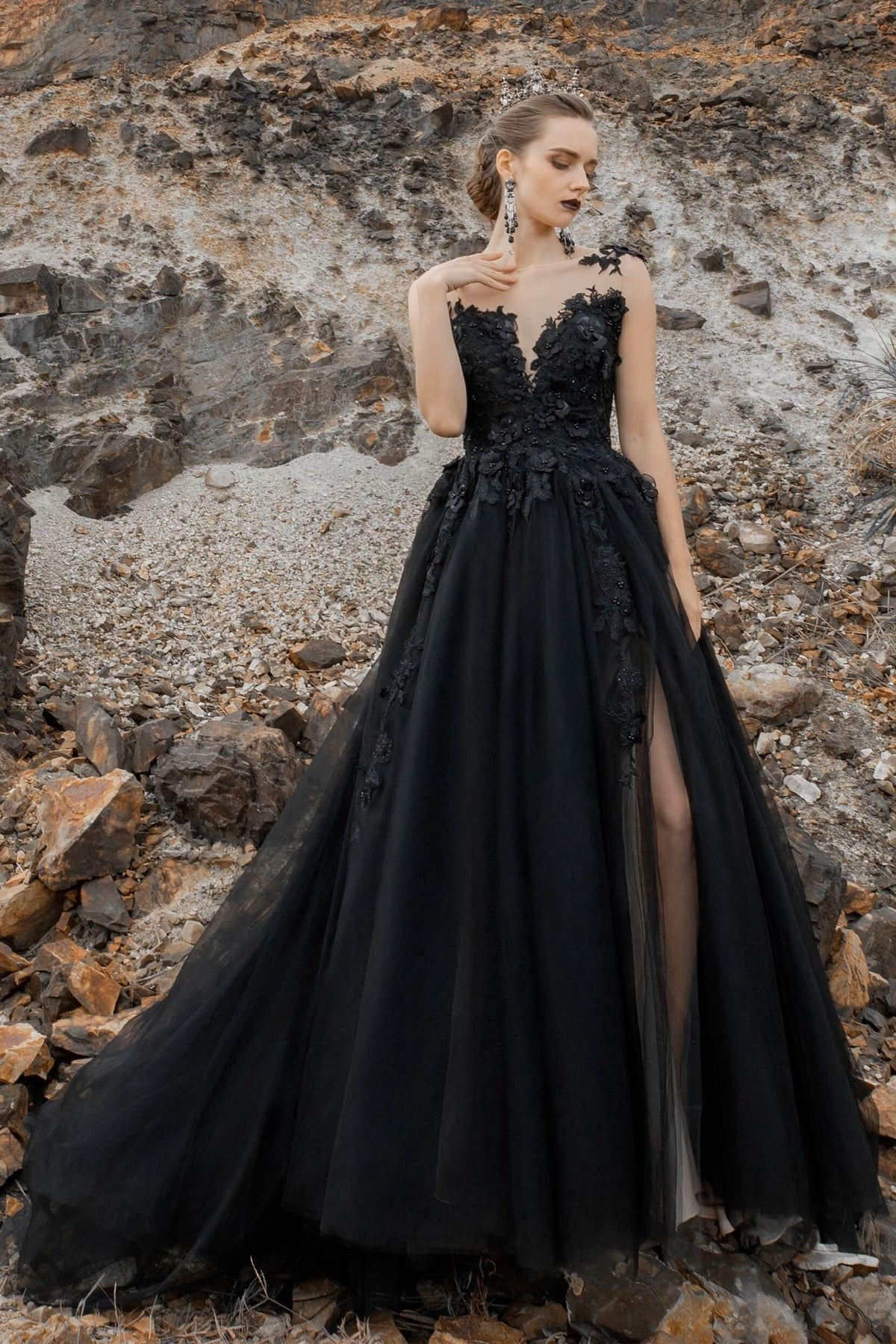 A-Line Court Train Tulle Wedding Dress CW2338 - COCOMELODY
