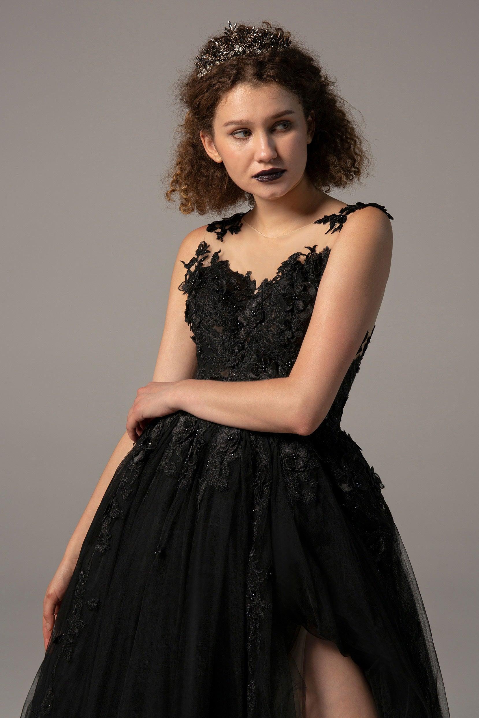 A-Line Court Train Tulle Wedding Dress CW2338 - COCOMELODY