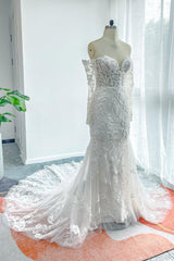 Trumpet-Mermaid Chapel Train Lace Tulle Wedding Dress CW3135CR - COCOMELODY