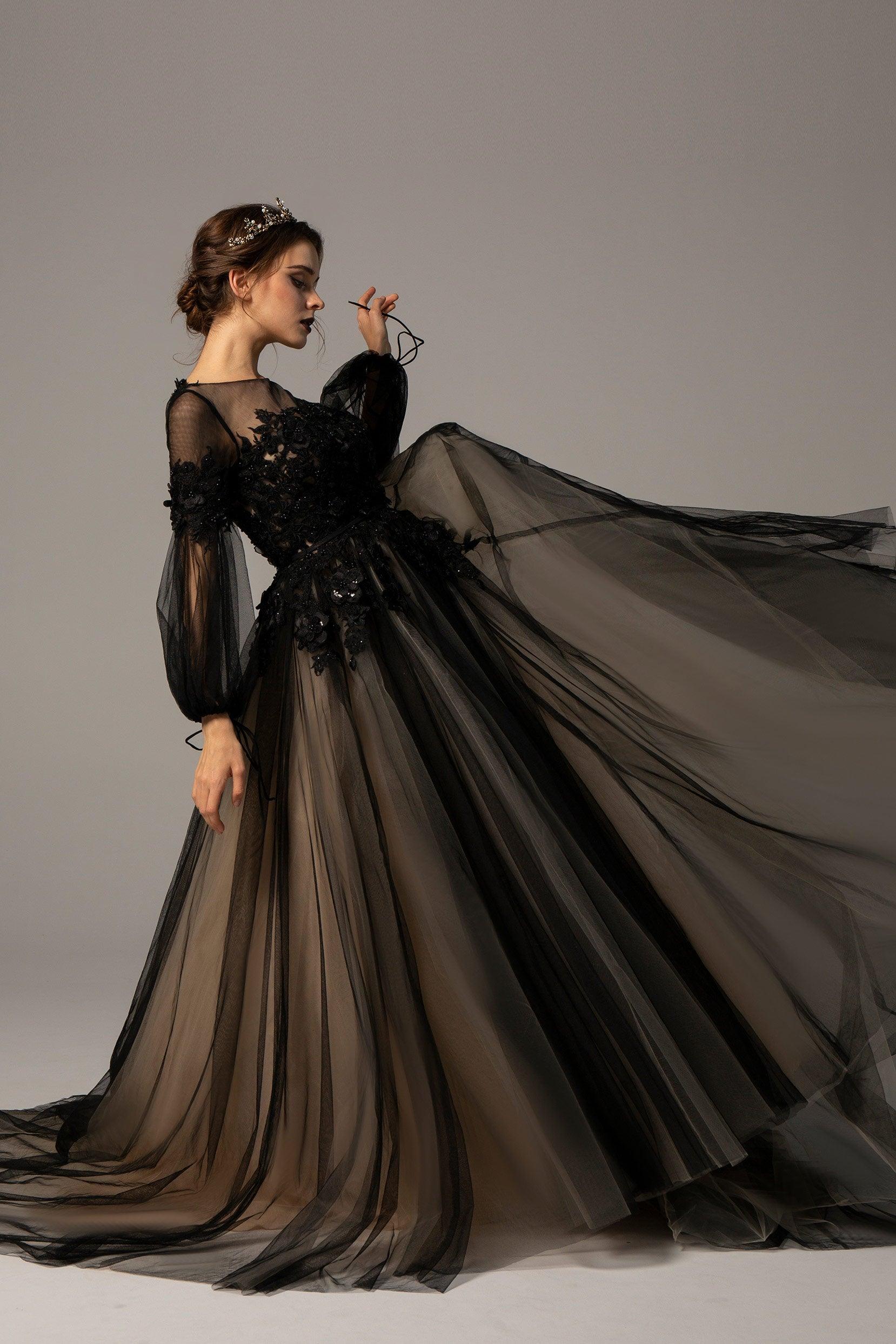 A-Line Court Train Tulle Wedding Dress CW2335 - COCOMELODY