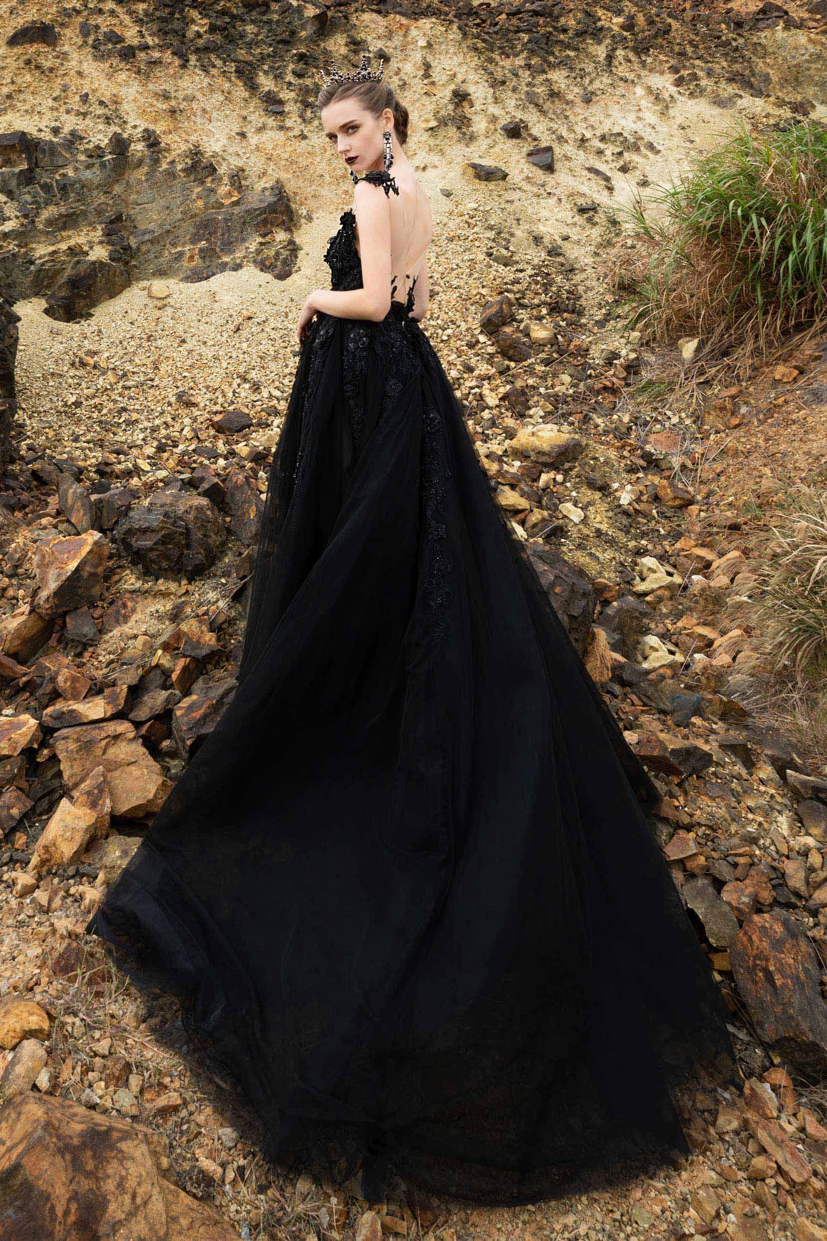 A-Line Court Train Tulle Wedding Dress CW2338 - COCOMELODY