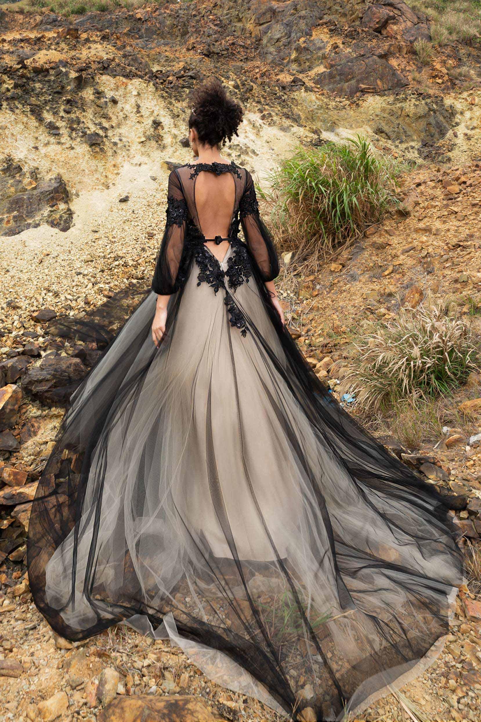A-Line Court Train Tulle Wedding Dress CW2335 - COCOMELODY